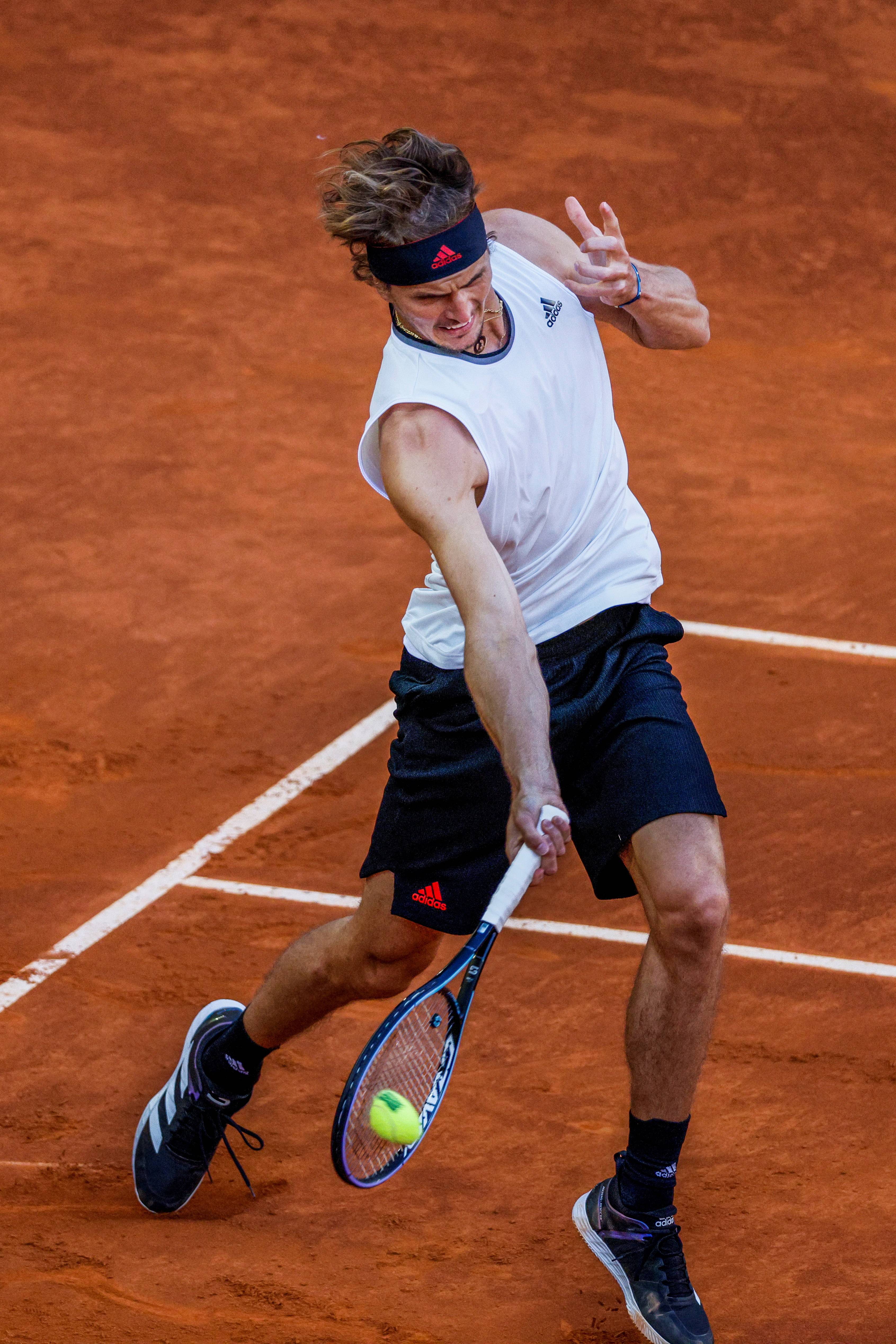 开云体育下载-关于日本网球队绝地反击西班牙网球队，兹维列夫送出助攻的信息