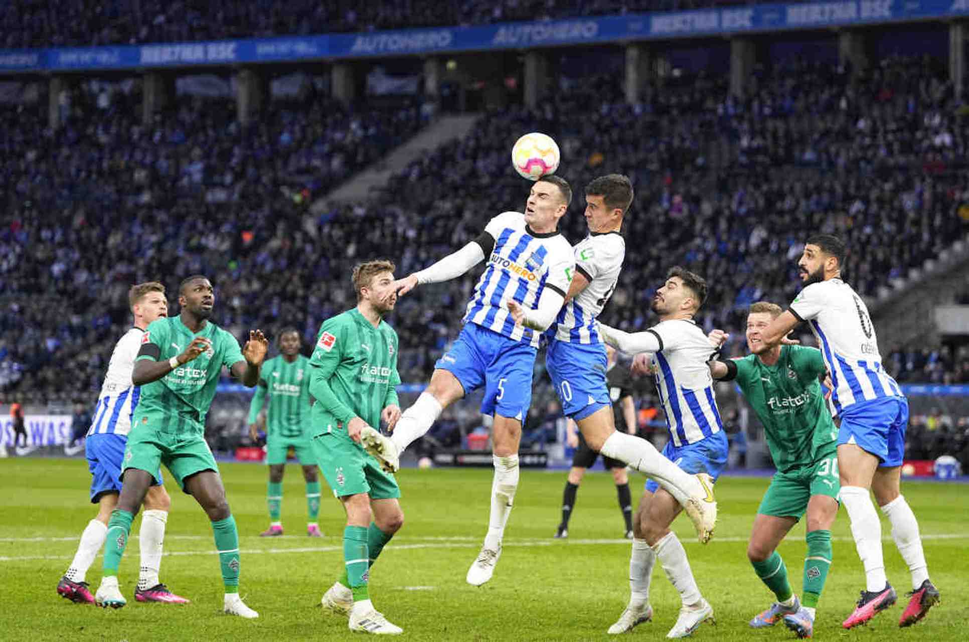 曼城备战莱斯特城，功亏一篑