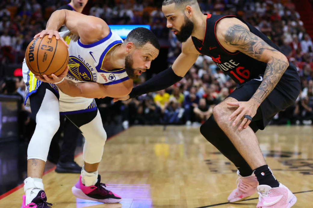 开云体育官方网站-亚眠在客场击败开罗，取得三分胜利