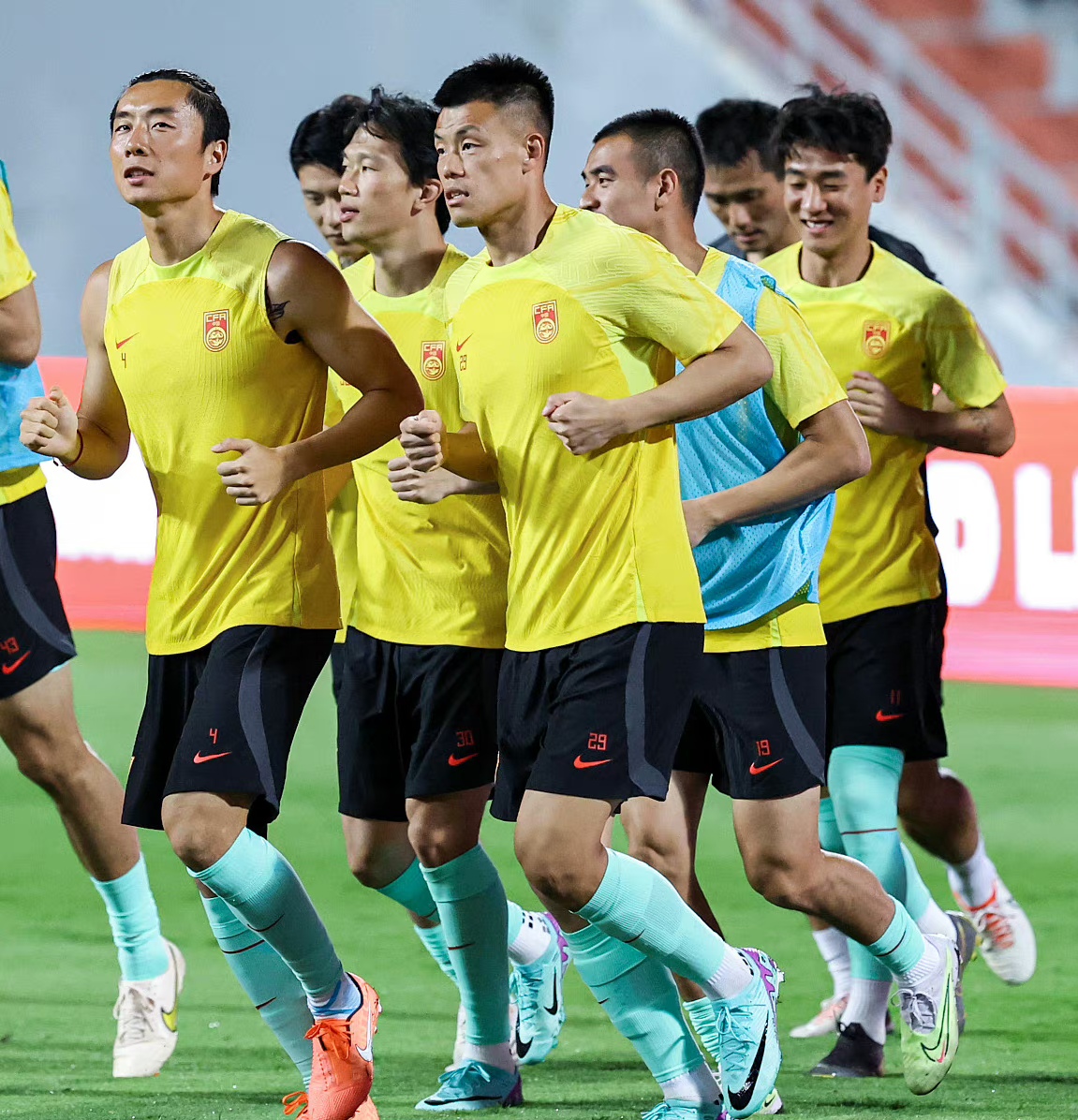 亚眠在客场击败开罗，取得三分胜利