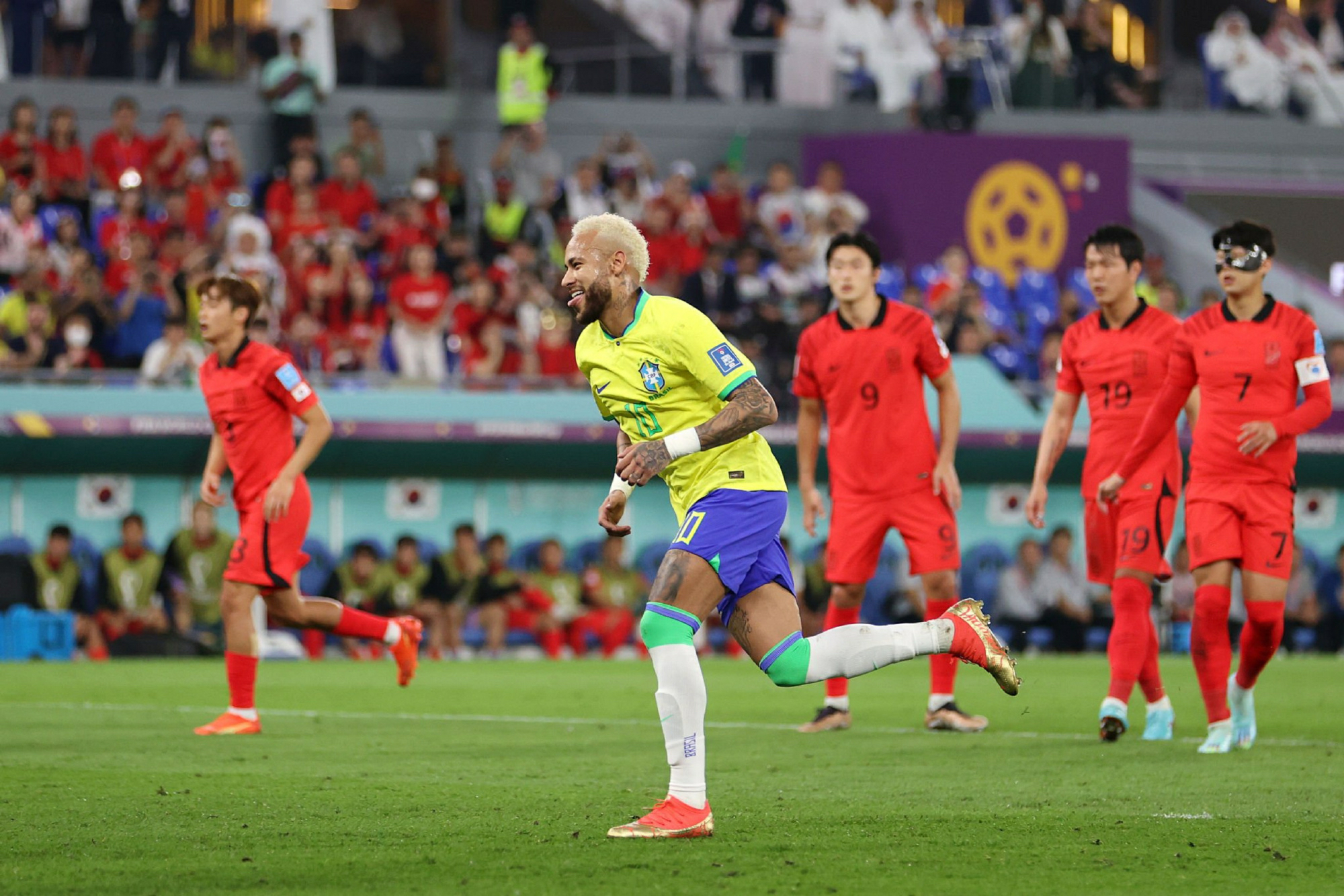 巴西逆转土耳其，穆勒制霸全场