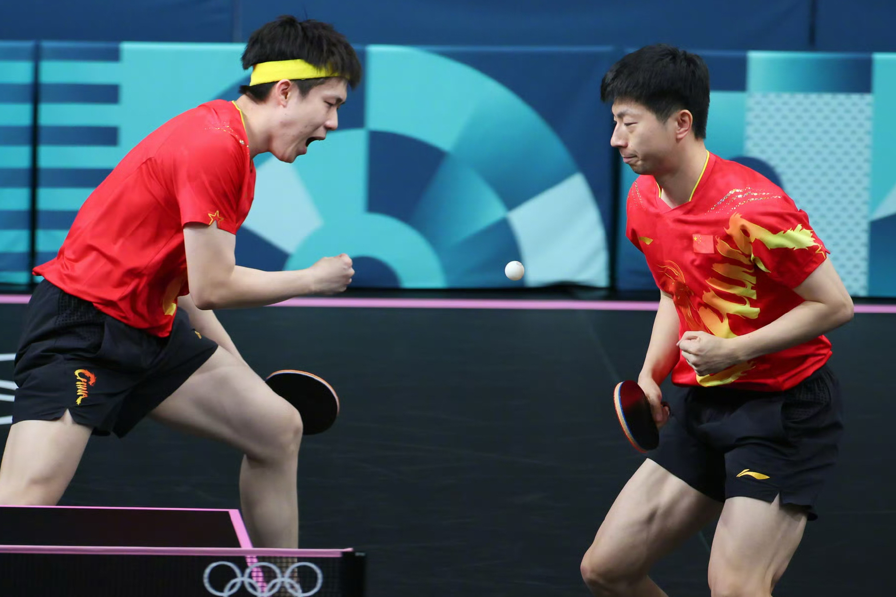 法国队力克中国队,马龙关键制胜 法国队力克中国队,马龙关键制胜