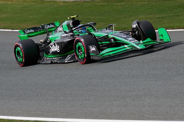 开云体育登录-梅赛德斯逆转阿斯顿马丁，周冠宇状态火热的简单介绍